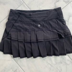 Lululemon Pacesetter skort size 4